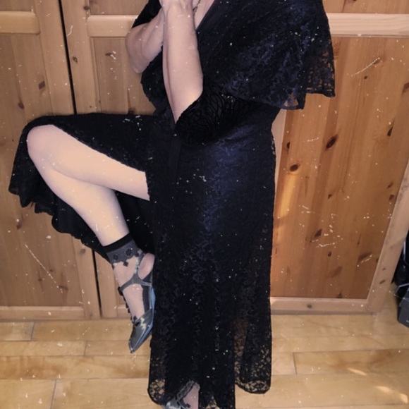 Amazing Classic, Gothic or Princess Dress! - Picture 7 of 12